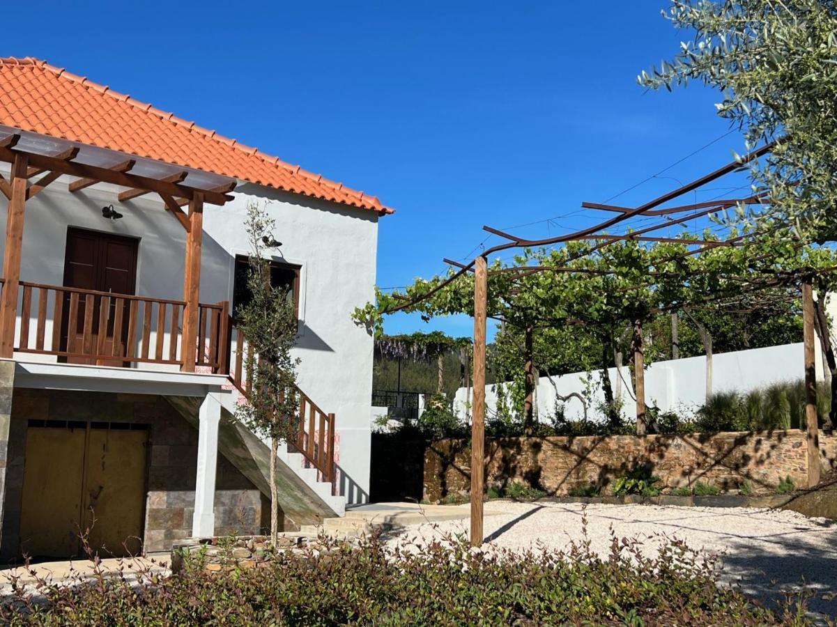 Casa Bizarra Vila Castanheira de Pera Exterior foto